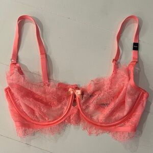 NWT - Victoria's Secret Coral Lace Bra